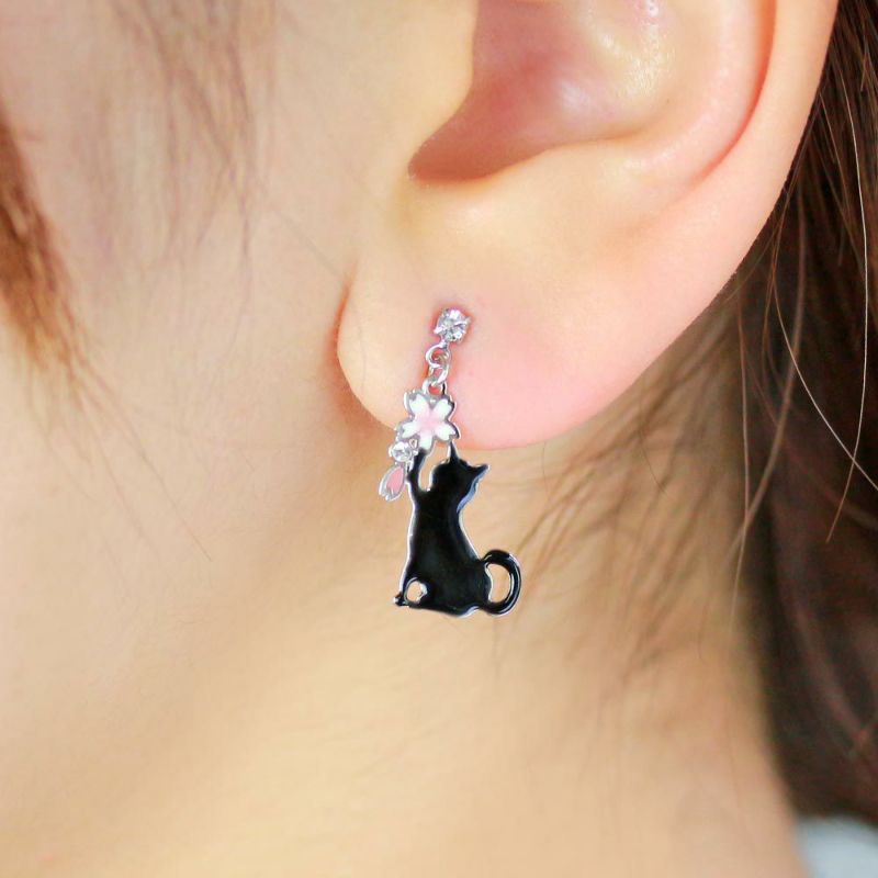 ピアス ニッケルフリー 桜 花びら じゃれる 猫 ストーン