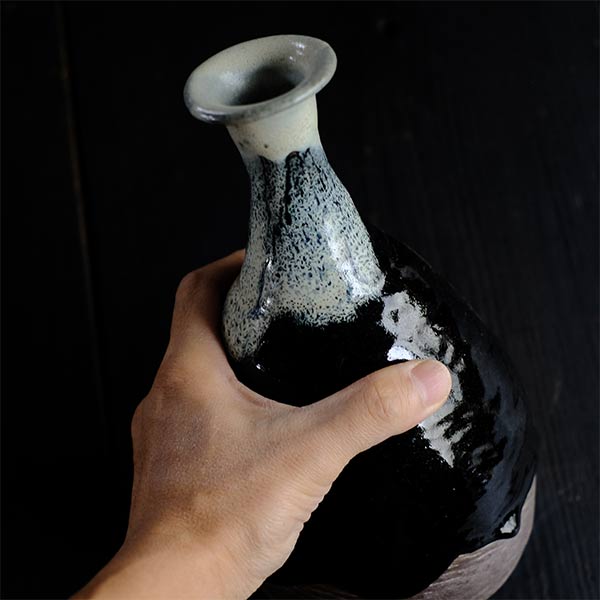 海鼠釉の徳利 – zakka store towi