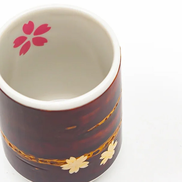秋田の伝統工芸品 「樺細工」製 湯のみ 桜 （ピンク） 。桜皮細工