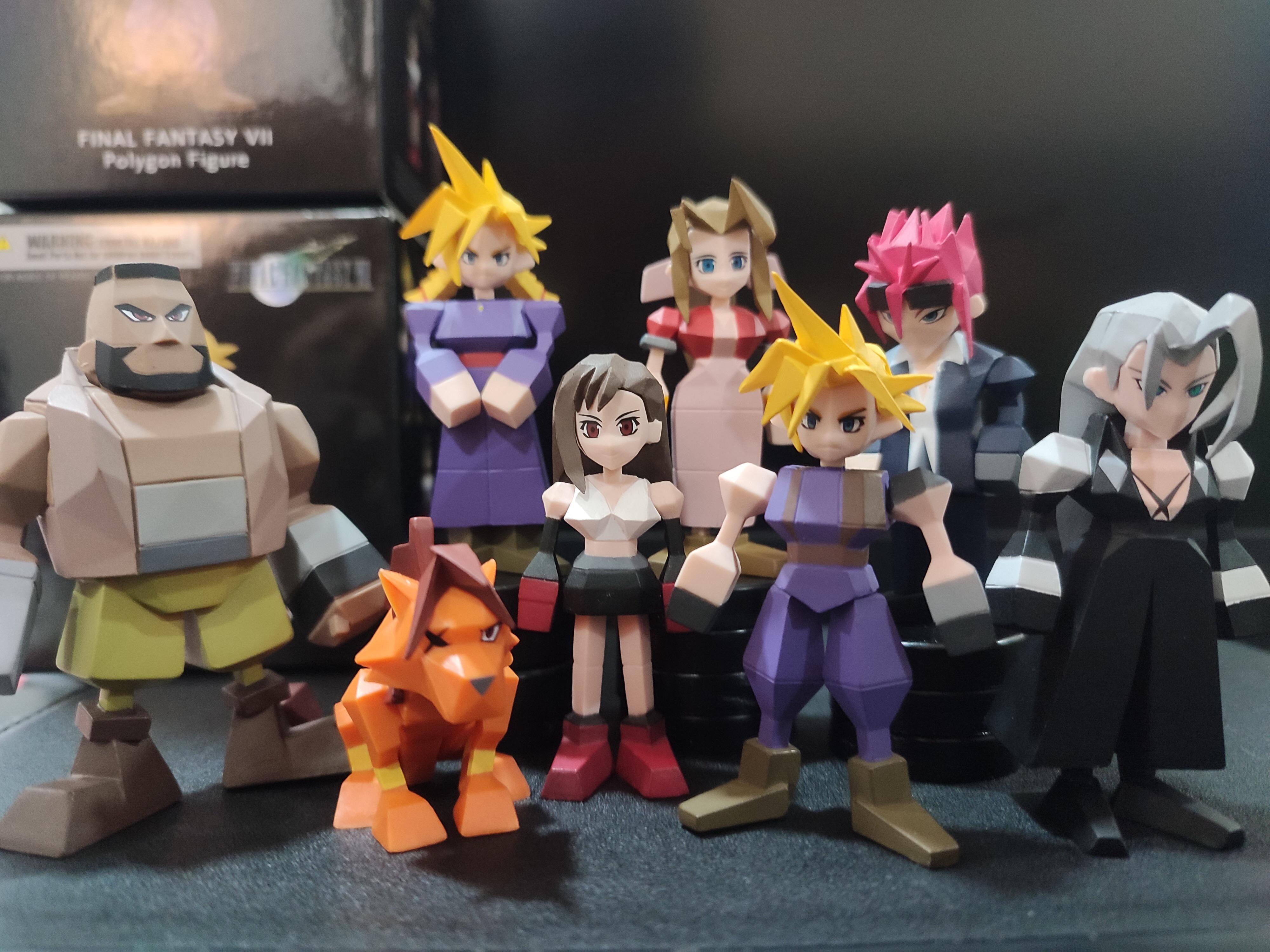 かっこいいFFVIIポリゴンフィギュアのコレクションが届いたばかりだよ