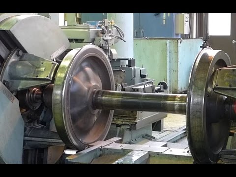JR北海道・苗穂工場 車輪削正作業 Work to sharpen the train wheels