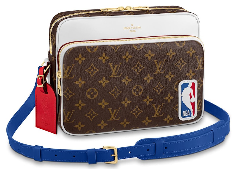 Louis Vuitton モノグラムクッション NBAロゴ付き Louis Vuitton