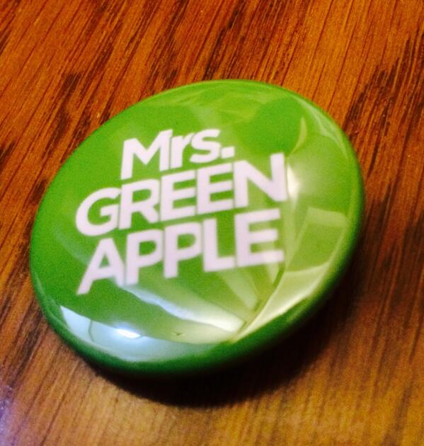 ついに！！ Mrs.GREEN APPLE、オリジナル缶バッチを販売致します