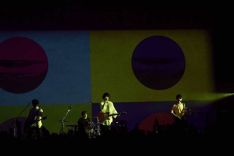 米津玄師、ツアーファイナル公演完全レポ！ 「今 本当に幸せです」と