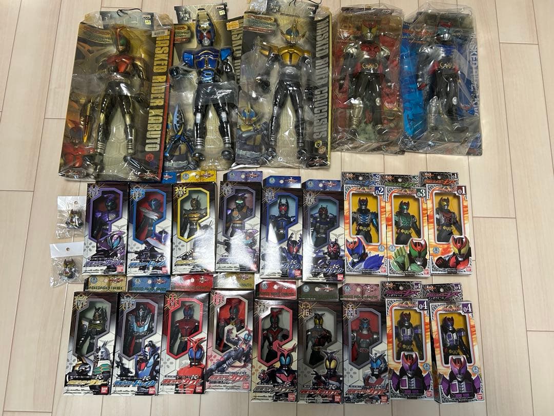 仮面ライダーカブト　キバ　フィギュアまとめ売り 仮面ライダーキバのフィギュア 買取価格まとめ - フィギュア買取ネット