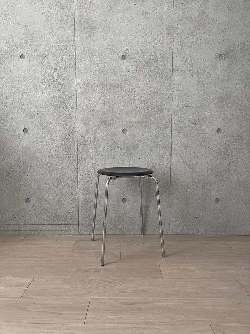 ArneJacobsenアルネヤコブセンDOT STOOL FRIZHANSEN Fritz Hansen(フリッツ・ハンセン) ドットスツール 3170 Arne Jacobsen