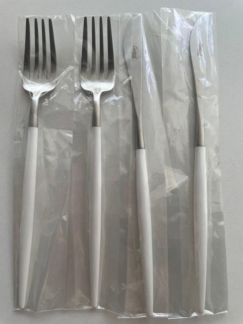 新品Cutipol カトラリーGOA WHITE x SILVER Cutipol カトラリーGOA WHITE x SILVER クチポール ～ サラグレース