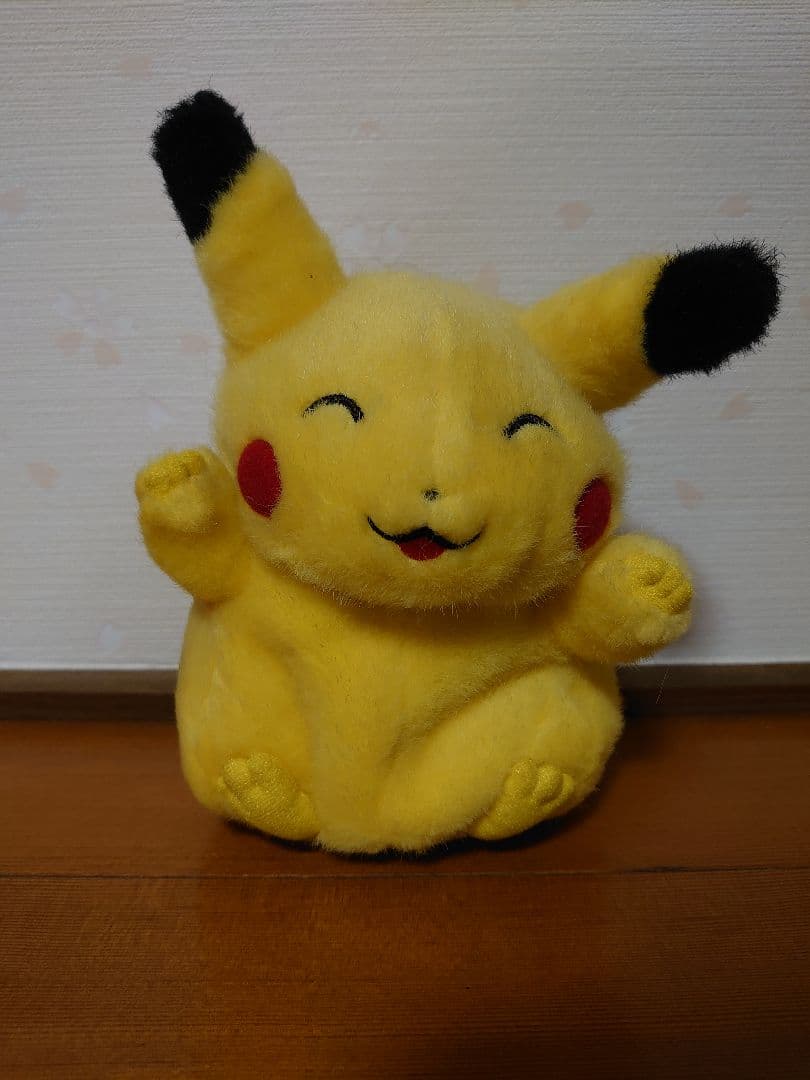 初期　初代　ピカチュウ　動く　ぬいぐるみ　tomy にっこり　バンザイ　ポケモン ピカチュウ ぬいぐるみ TOMY 初期 初代にっこり バンザイ ポケモン