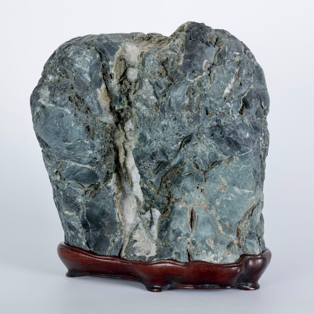 滝石 水石 添景 在銘台座付 12.5kg 盆石 鑑賞石 天然石 遠山石 飾石