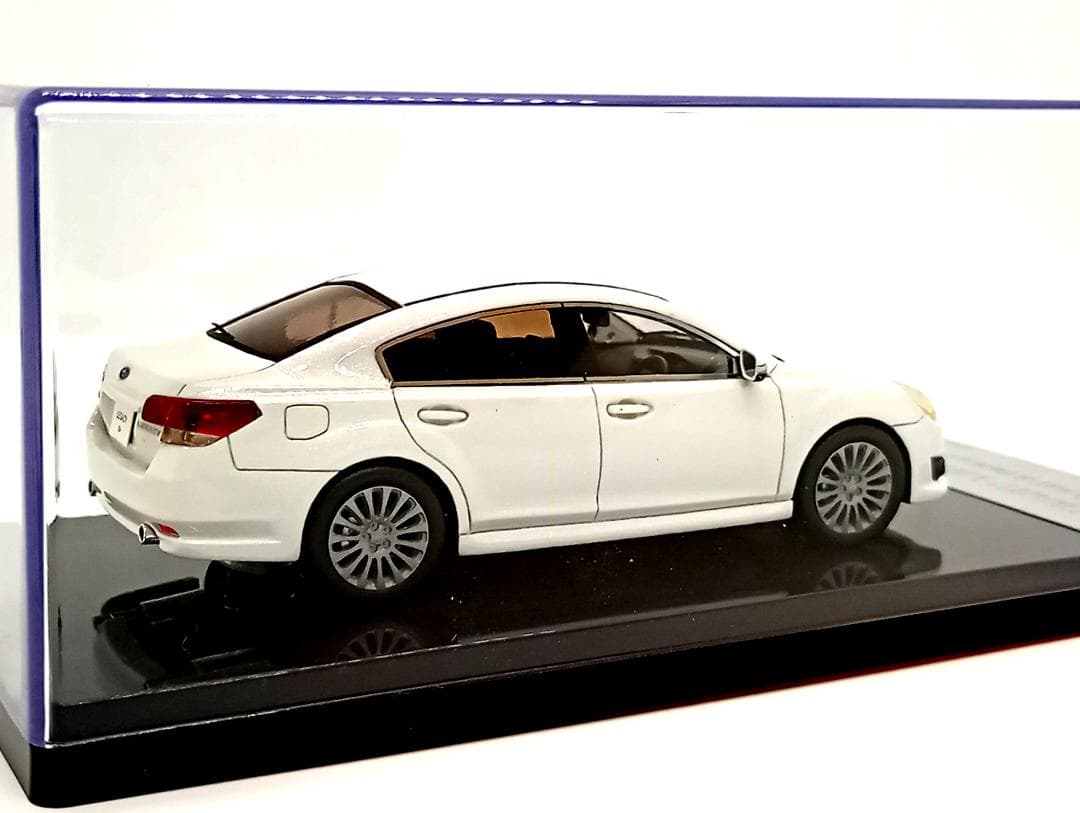 WIT'S 1/43 レガシィ B4 2.5GT Sパッケージ ホワイトパール
