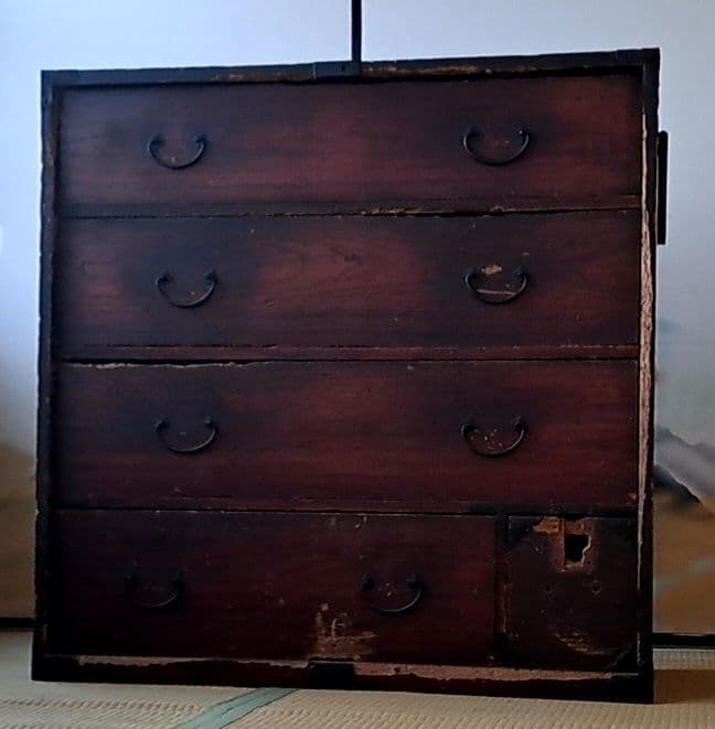 年季が入り過ぎた江戸時代の桐？箪笥 桐・杉材<br>時代薬箪笥<br>（江戸時代箪笥） | アンティーク山本商店