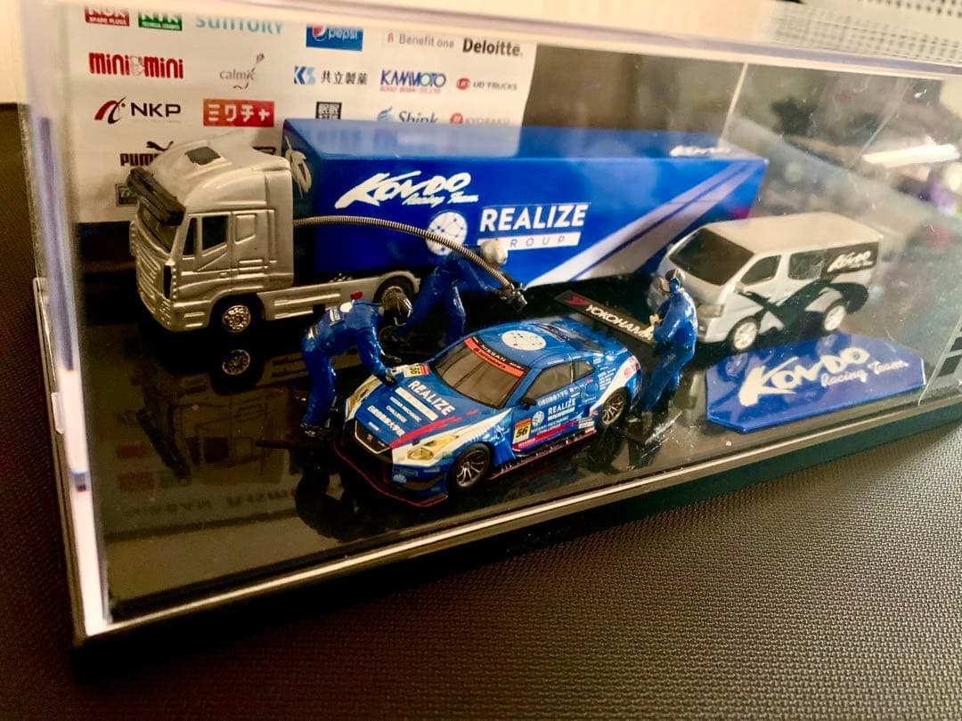 近藤レーシング トランスポーター風 ジャンク　KONDOレーシング KONDO Racing の新しいトランポ😆 住みたいw まだ完成ではないみたい