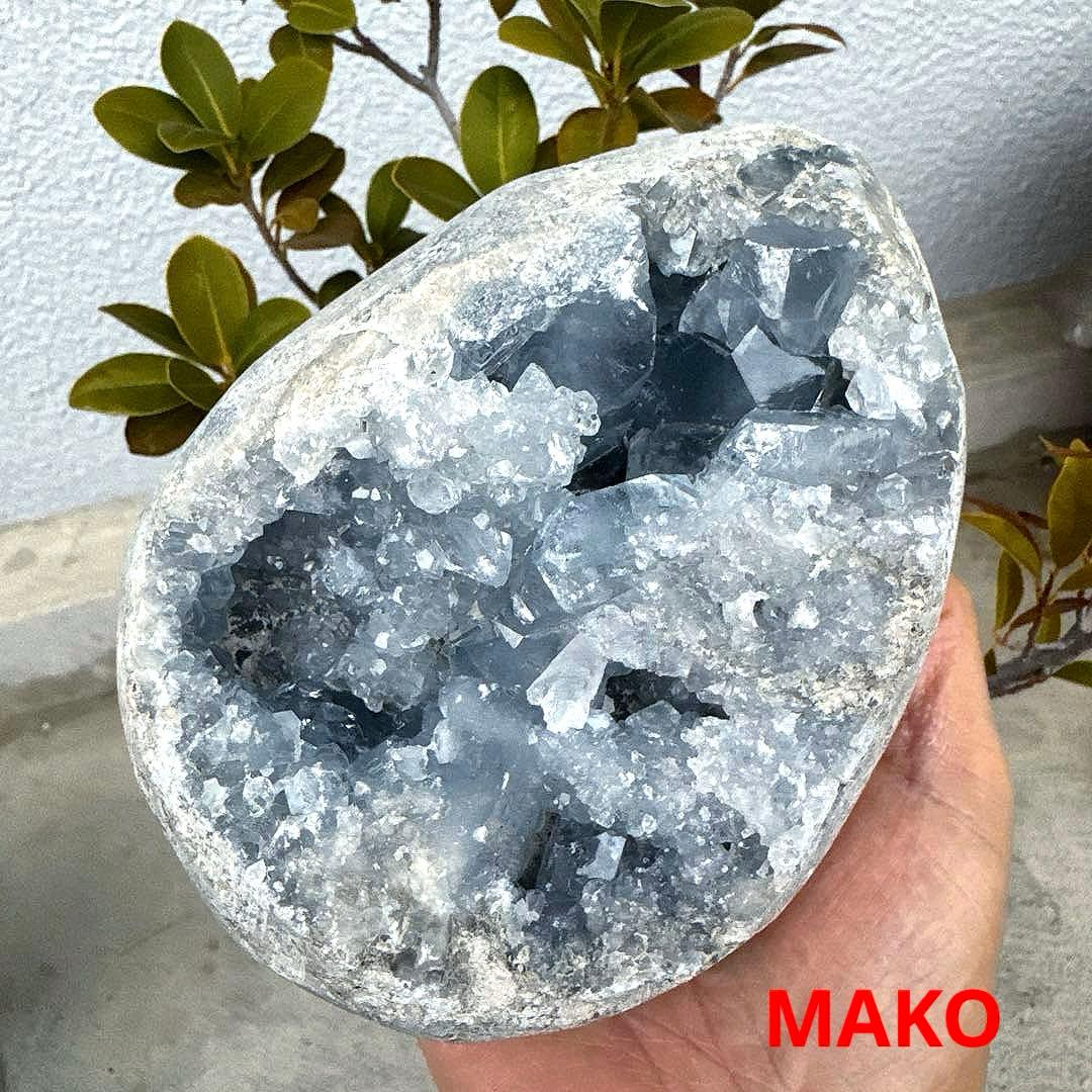 M1602☆セレスタイト原石2.8Kg☆天然石 原石