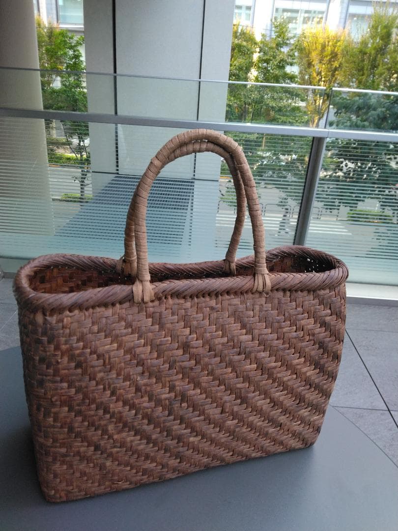 【商品】国産　山ぶどう手提げかご 受注生産 お届けまで約1～2ヶ月】 【国産】山ぶどう棚編み手提げバッグ
