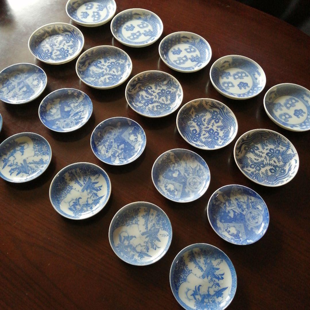 伊万里　染付小皿　4種20枚　10.5〜20cm　明治〜大正期 伊万里 染付 山水文 大角皿（江戸幕末期）｜30cm×30cm 高さ5cm | 古