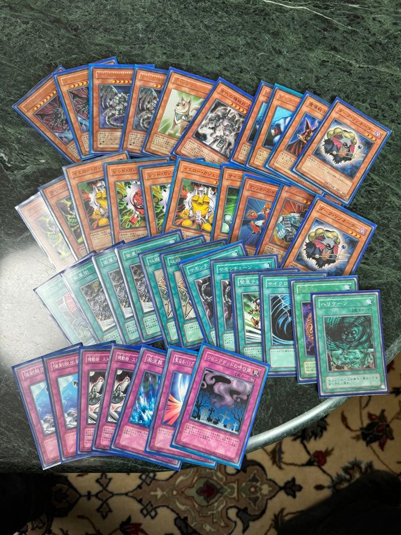 遊戯王まとめ売り カード2800枚以上⭐︎限定カードあり - メルカリ