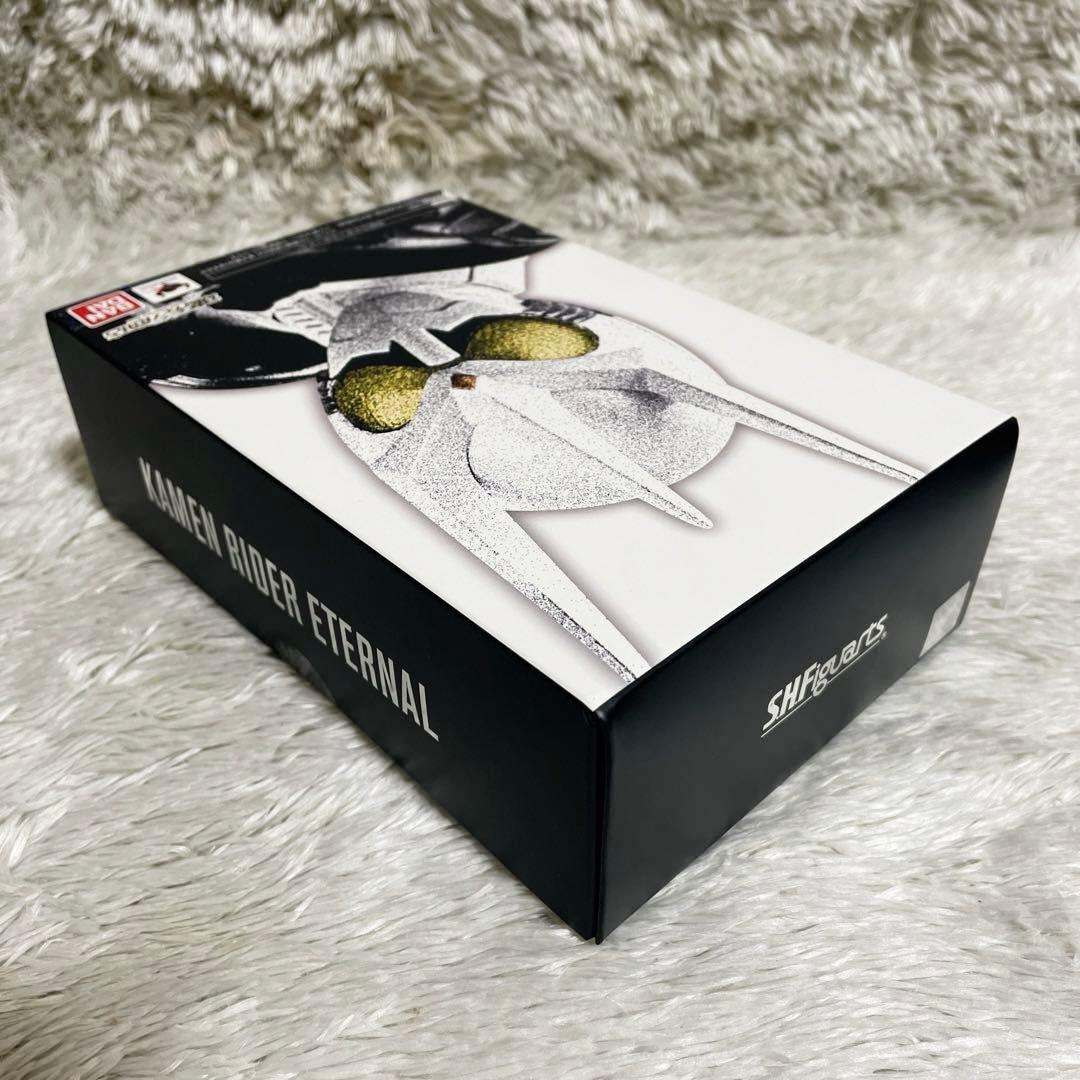 新品未開封　S.H.Figuarts（真骨彫製法）仮面ライダーエターナル