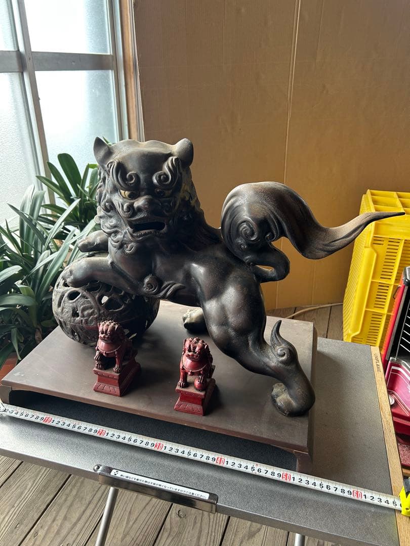 昭和レトロ 大型￼ 鉄製　￼金属工芸　玉乗り獅子像　狛犬像　置物　オブジェ 昭和レトロ 玉乗獅子 狛犬 オス メス フィギュア 縁起物 魔除け 守護神