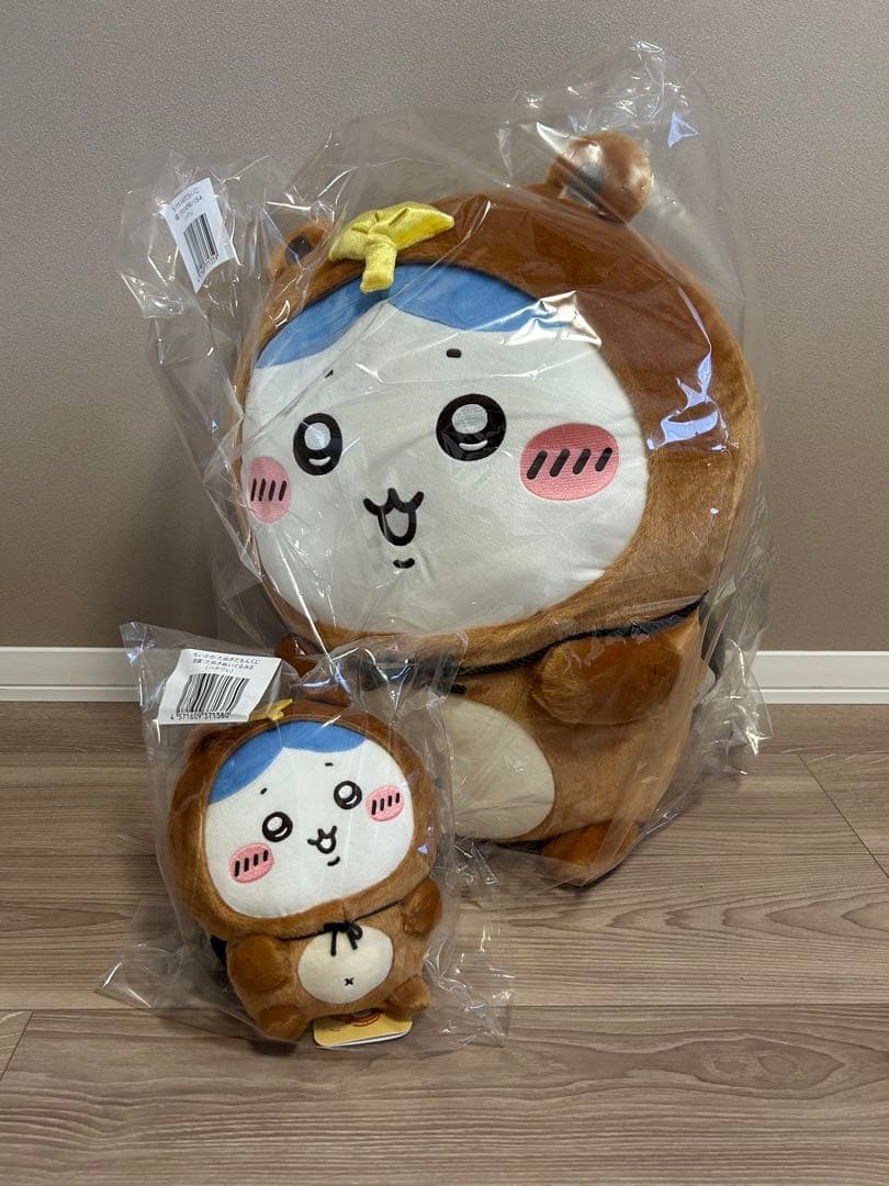 【ちいかわ】たぬきだもんくじ　A賞B賞ハチワレセット ちいかわ たぬきだもんくじ」本日発売！ たぬきの着ぐるみを着たちい
