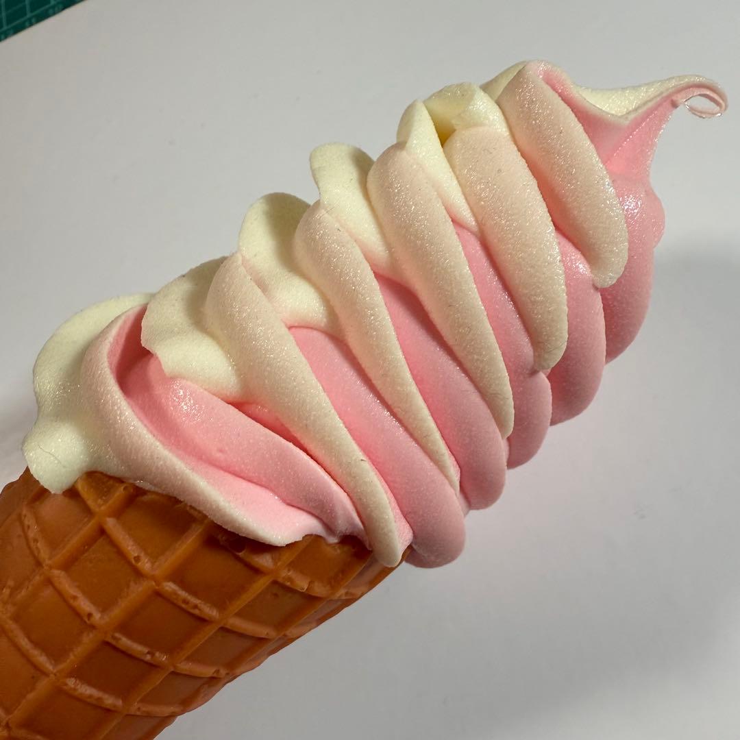 食品サンプル ソフトクリーム バニラ ストロベリーミックス スタンド