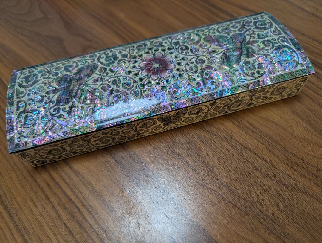 漆器 文箱 蝶と花の模様　未使用品 漆器 文箱 蝶と花の模様 未使用品 漆器 文箱 蝶と花の模様 未使用品