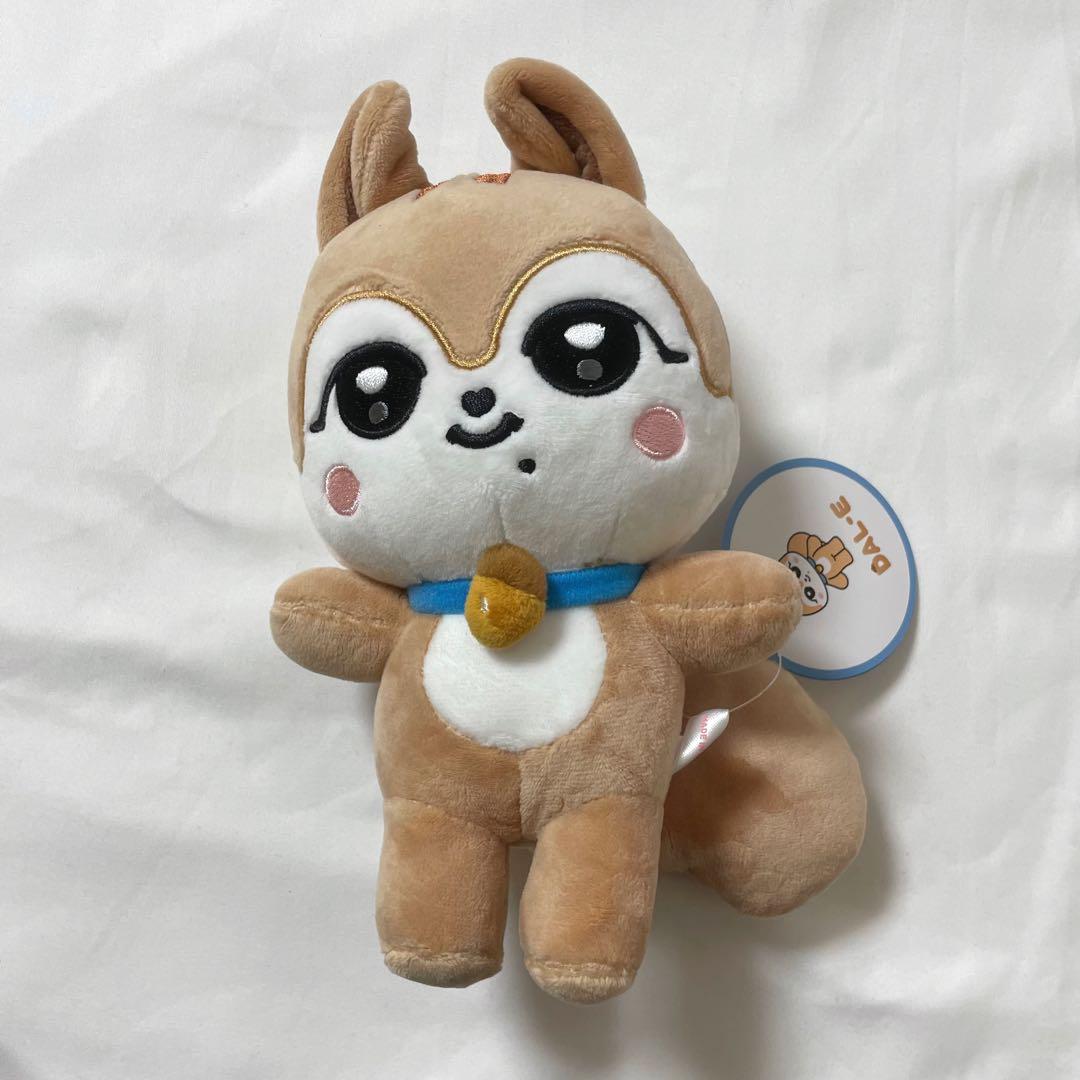 IVE MINIVE ガウル DAL-E ダリぬいぐるみ 公式 タグ付き - メルカリ