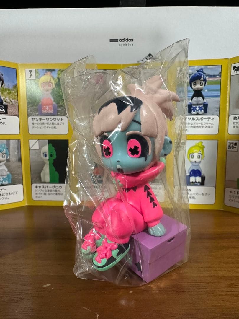 Sit Gal KICKちゃん デーモンカラー 抽選品 完売】Sit Gal KICKちゃん（ﾌｧ*ｷﾝ ﾃｨﾌｧﾆｰ カラー）ソフビ