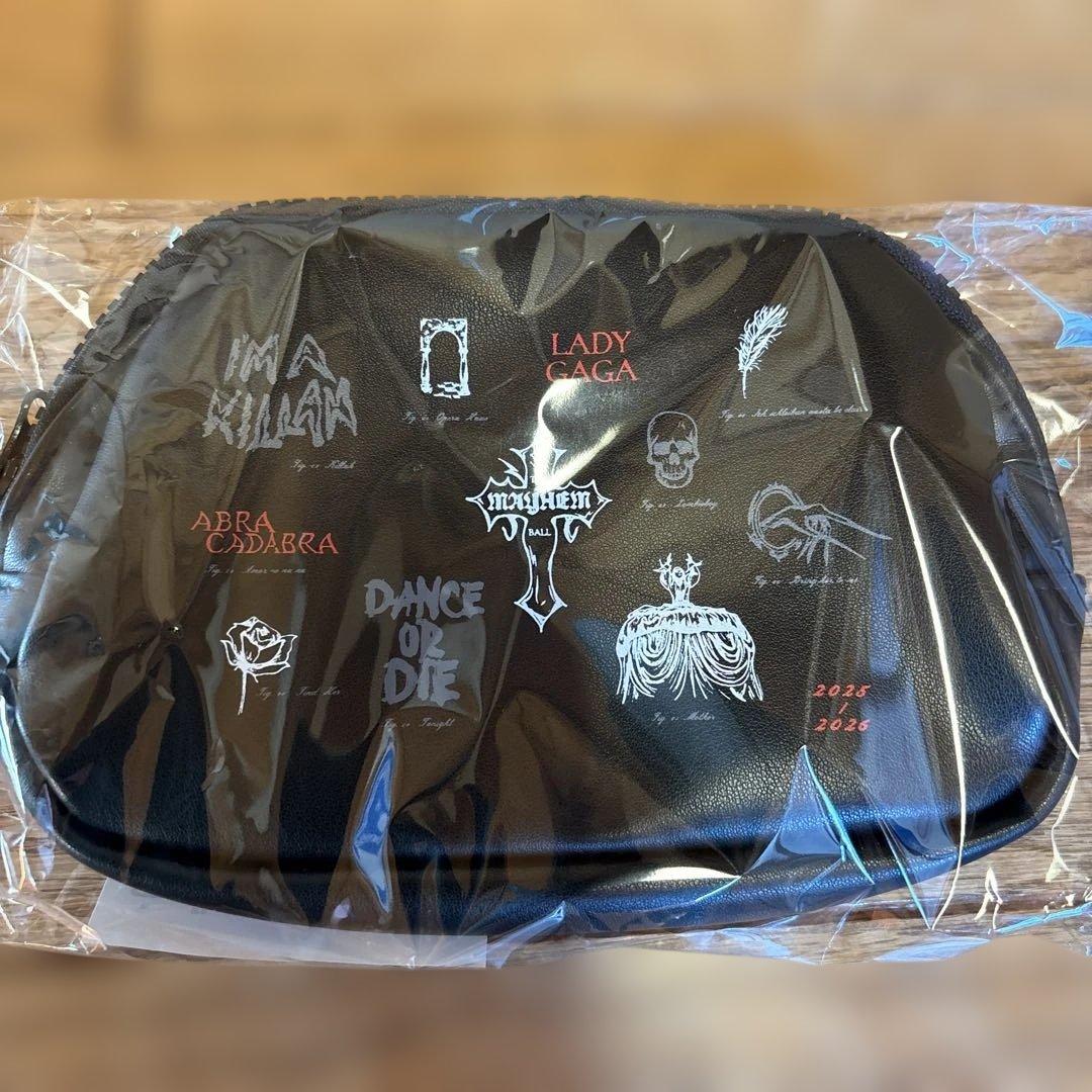レディガガ VIP席(シルバー) 限定グッズ - メルカリ