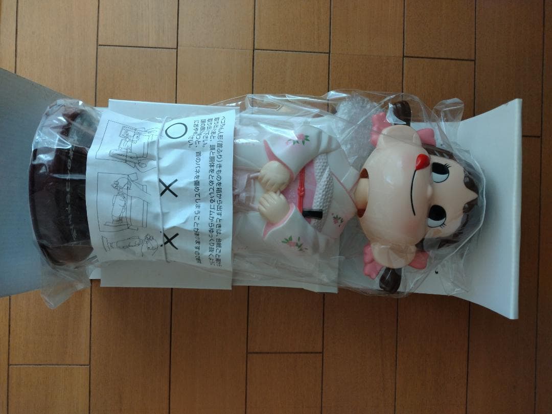 ぺこちゃん首振り人形 不二家 ペコちゃん 首振り人形｜トレファクONLINE