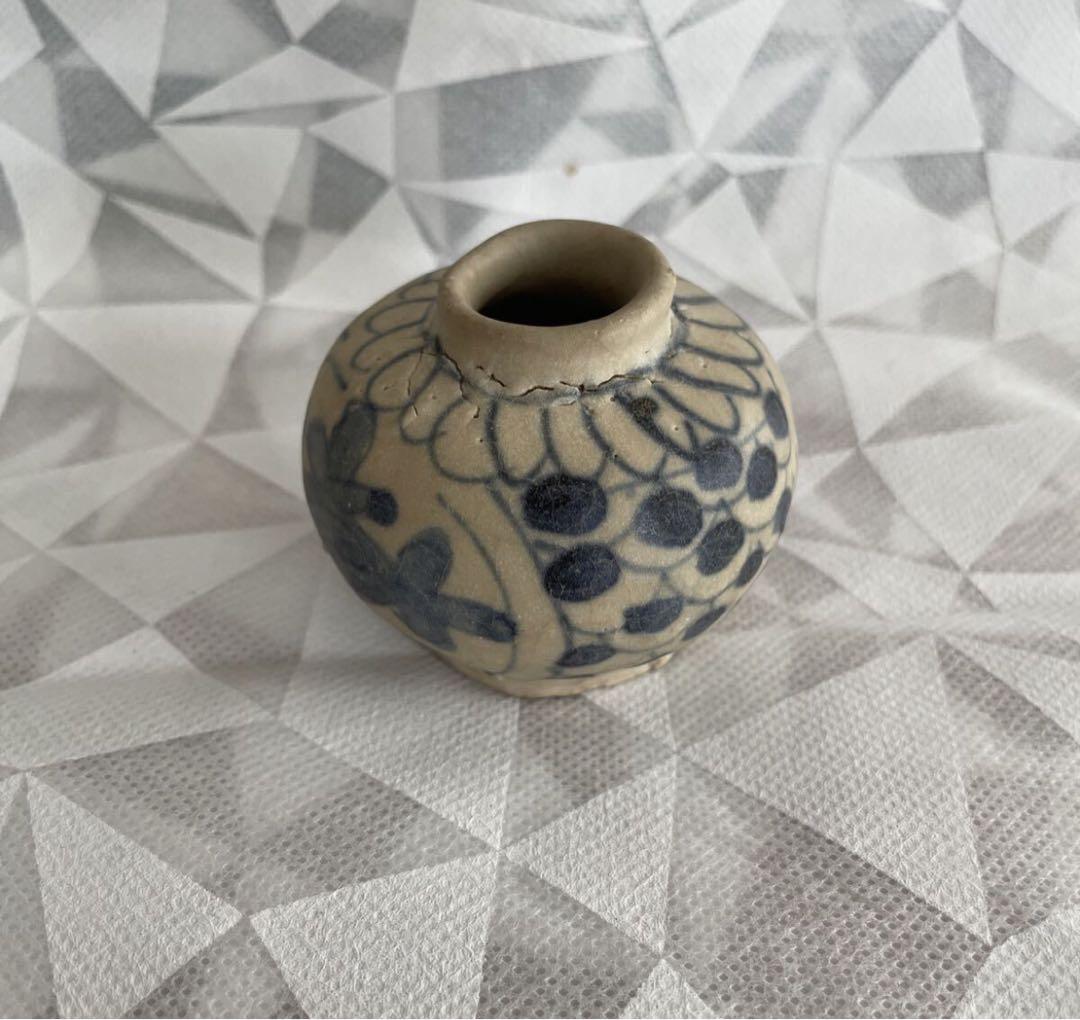 安南染付花図小壷 骨董品 陶器 壺 花挿し アンティーク - メルカリ