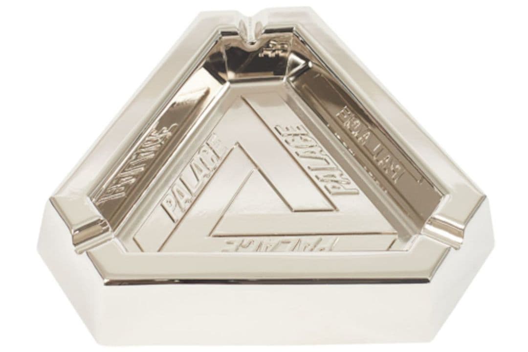 Palace 灰皿 TRI-FERG ASH TRAY SILVER - メルカリ