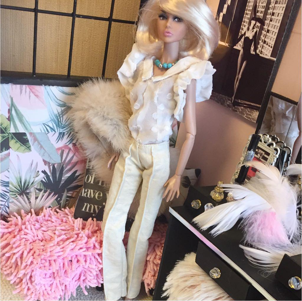 専用出品♡バービー人形♡ポピーパーカー♡センタープレスパンツファーコーデ 私も仲間入り😊 私が誰かわかりますか？ ちょっとだけ髪型変えました