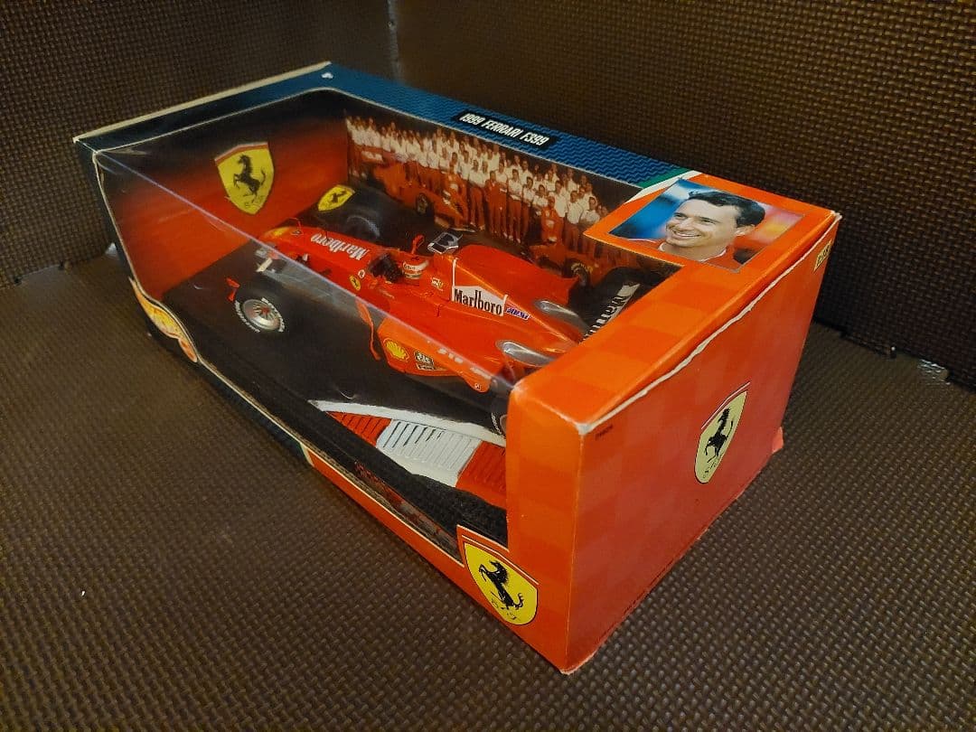 ホットウィール 1/18 フェラーリF399 エディ・アーバイン マルボロロゴ